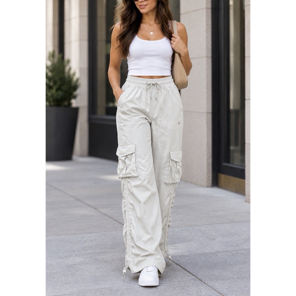 Lululemon Dance Studio Relaxed Fit Mid-Rise Cargo Pants Bone Size XS Utility